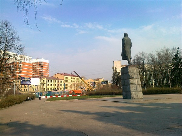 049- Памятник Владимиру Ильичу